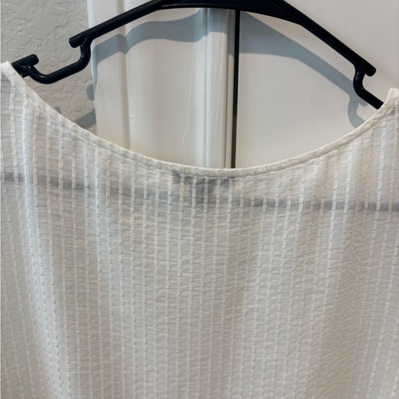 Medium Sheer White Ann Taylor Flounce Short Sleeve Blouse - Picture 8 of 8